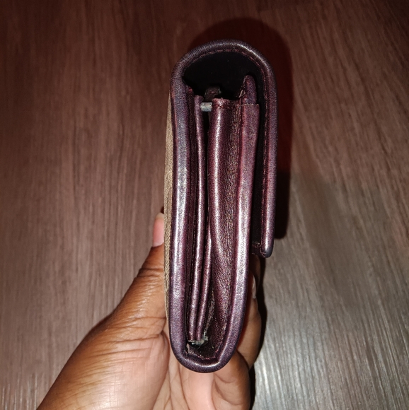 Gucci Authentic Brown Lovely Heart Monogram Bi-Fold Continental Guccisima Wallet - Picture 8 of 12